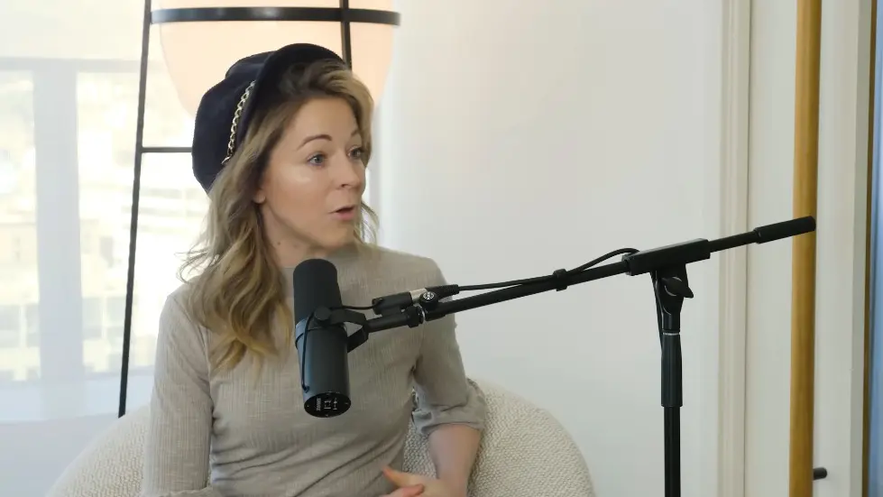 How To REMOVE TOXIC PEOPLE & Thoughts From Your Life! | Lindsey Stirling 002