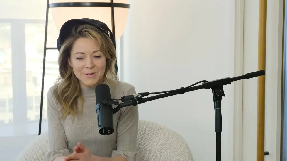 How To REMOVE TOXIC PEOPLE & Thoughts From Your Life! | Lindsey Stirling 004