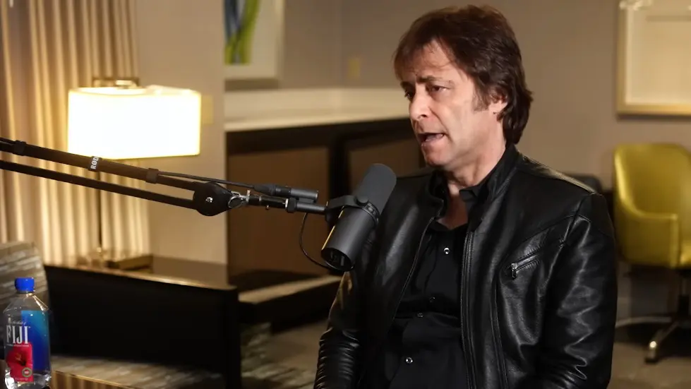 Max Tegmark: The Case for Halting AI Development | Lex Fridman Podcast #371 005