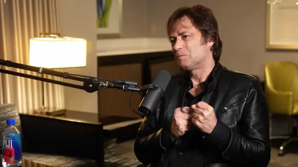 Max Tegmark: The Case for Halting AI Development | Lex Fridman Podcast #371 013