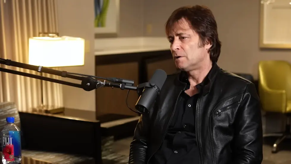 Max Tegmark: The Case for Halting AI Development | Lex Fridman Podcast #371 014