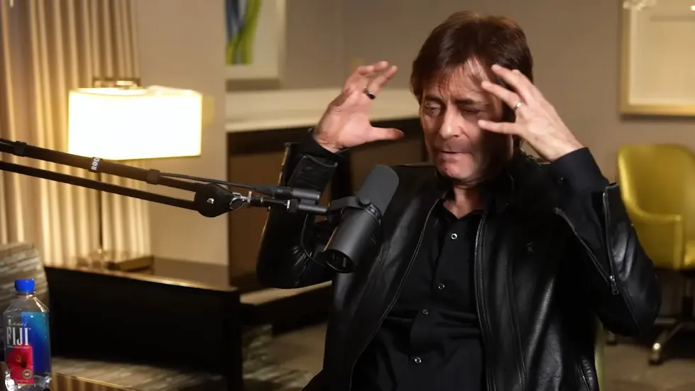 Max Tegmark: The Case for Halting AI Development | Lex Fridman Podcast #371 015