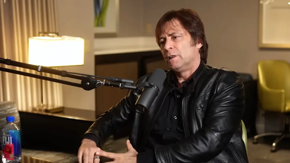 Max Tegmark: The Case for Halting AI Development | Lex Fridman Podcast #371 036