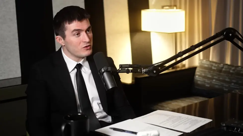 Max Tegmark: The Case for Halting AI Development | Lex Fridman Podcast #371 040