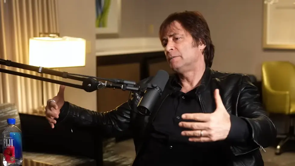 Max Tegmark: The Case for Halting AI Development | Lex Fridman Podcast #371 080