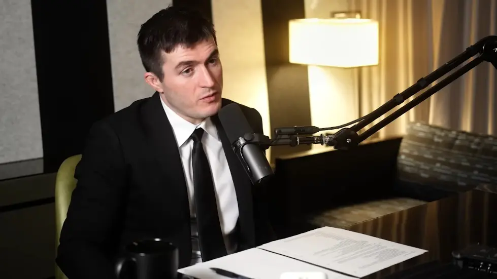 Max Tegmark: The Case for Halting AI Development | Lex Fridman Podcast #371 082