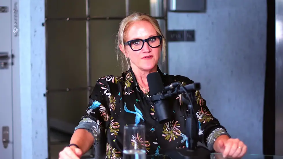 Mel Robbins: This One Hack Will Unlock Your Happier Life | E108 010