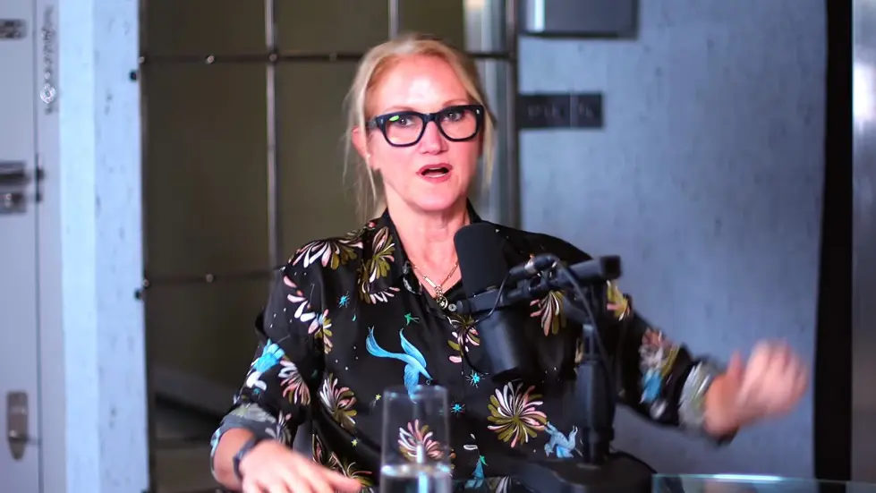 Mel Robbins: This One Hack Will Unlock Your Happier Life | E108 016