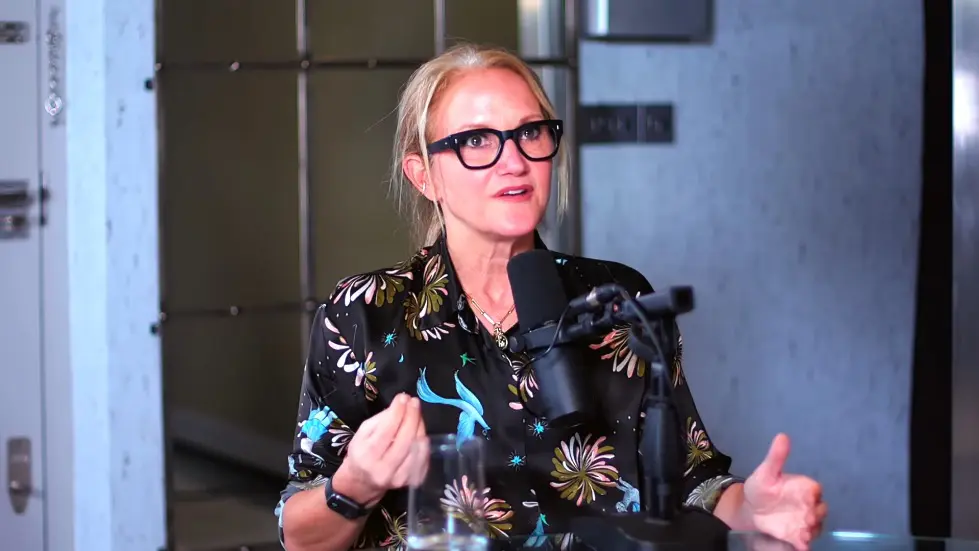 Mel Robbins: This One Hack Will Unlock Your Happier Life | E108 020