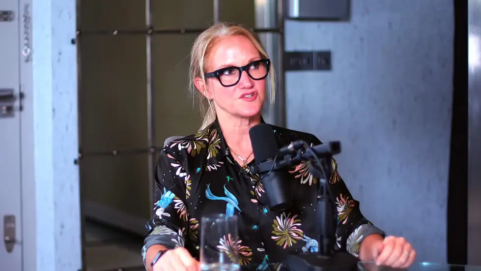 Mel Robbins: This One Hack Will Unlock Your Happier Life | E108 024