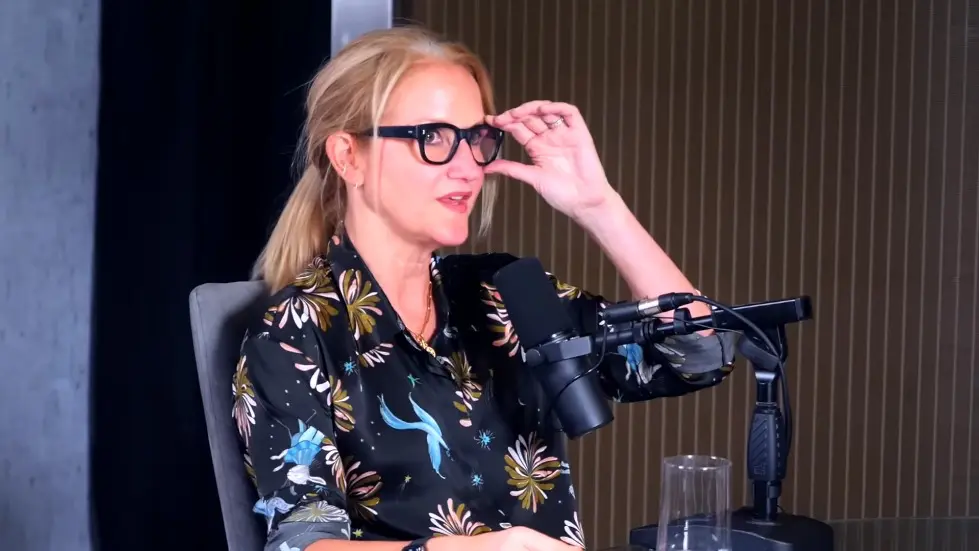 Mel Robbins: This One Hack Will Unlock Your Happier Life | E108 028