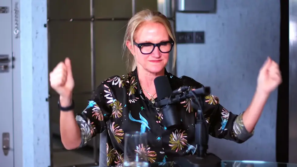 Mel Robbins: This One Hack Will Unlock Your Happier Life | E108 030