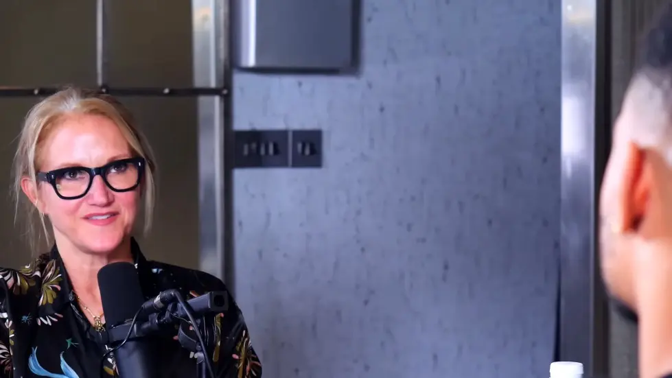 Mel Robbins: This One Hack Will Unlock Your Happier Life | E108 034