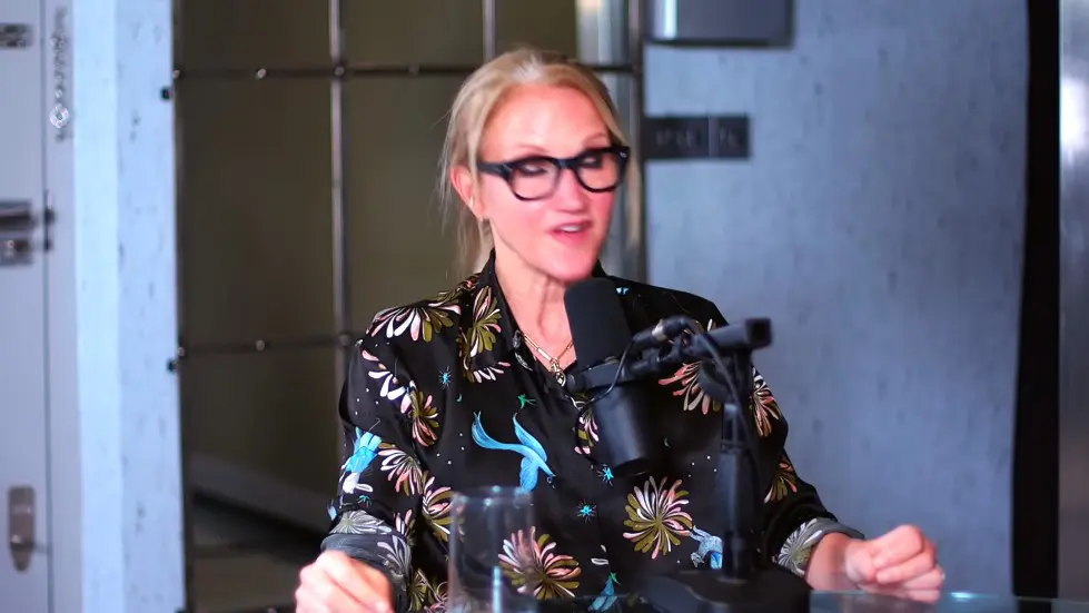 Mel Robbins: This One Hack Will Unlock Your Happier Life | E108 038