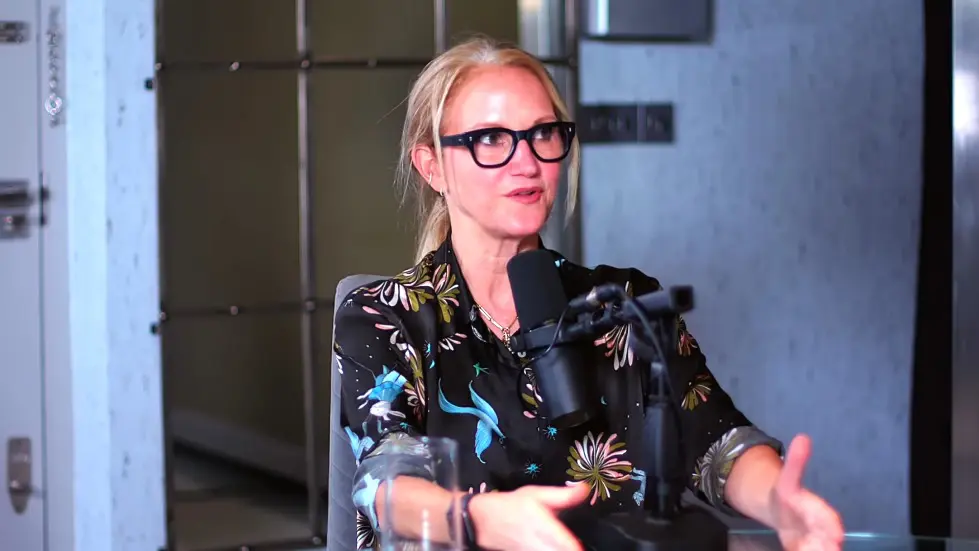 Mel Robbins: This One Hack Will Unlock Your Happier Life | E108 043