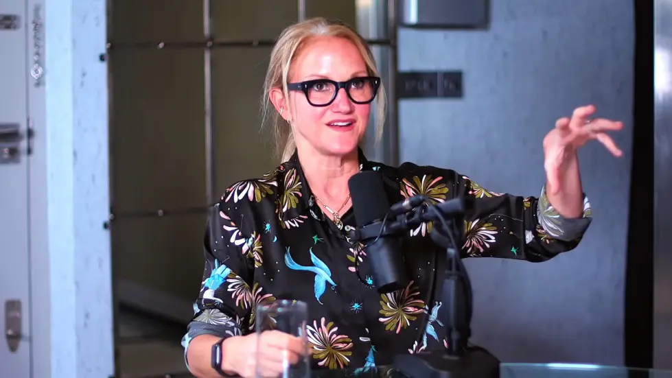 Mel Robbins: This One Hack Will Unlock Your Happier Life | E108 050