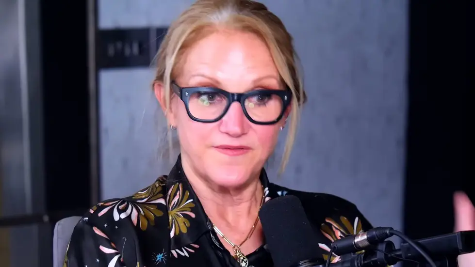 Mel Robbins: This One Hack Will Unlock Your Happier Life | E108 056