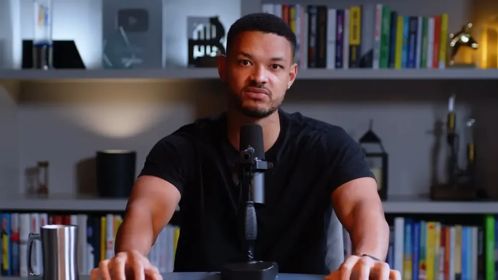 Mia Khalifa Opens Up About The Dark Side Of The Adult Entertainment Industry | E248 002