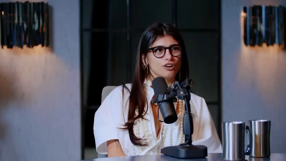Mia Khalifa Opens Up About The Dark Side Of The Adult Entertainment Industry | E248 006