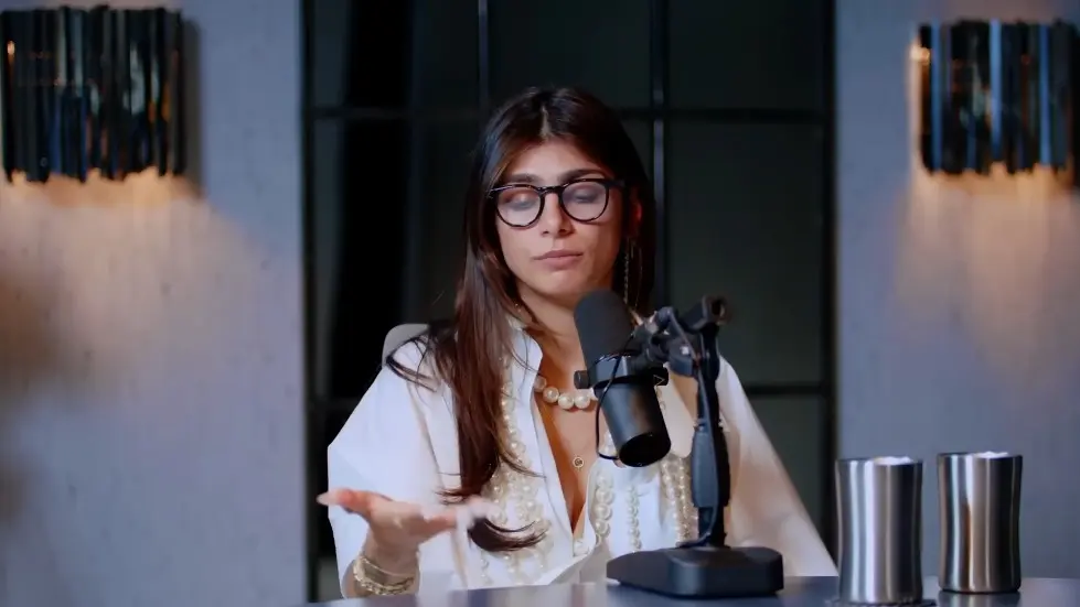 Mia Khalifa Opens Up About The Dark Side Of The Adult Entertainment Industry | E248 014