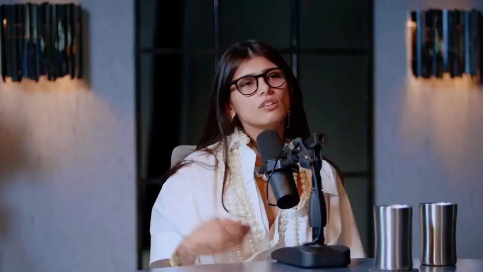 Mia Khalifa Opens Up About The Dark Side Of The Adult Entertainment Industry | E248 020