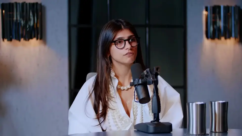 Mia Khalifa Opens Up About The Dark Side Of The Adult Entertainment Industry | E248 033