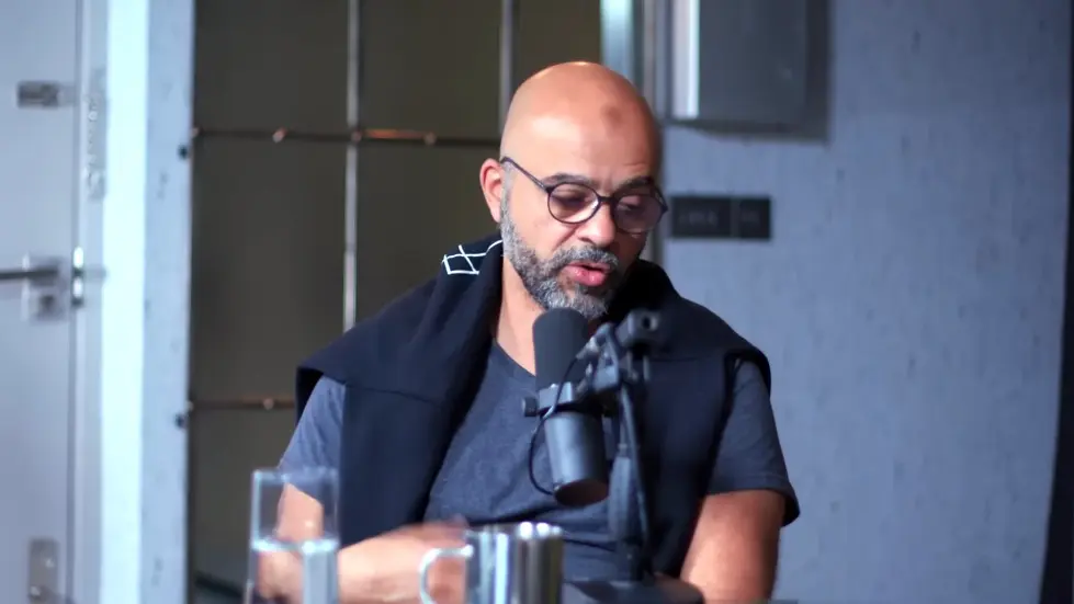 The Happiness Expert: Retrain Your Brain For Maximum Happiness: Mo Gawdat | E144 007