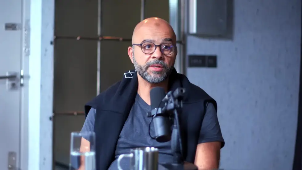 The Happiness Expert: Retrain Your Brain For Maximum Happiness: Mo Gawdat | E144 011