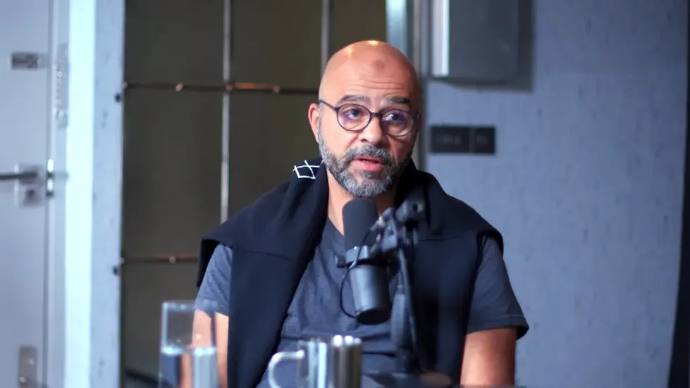 The Happiness Expert: Retrain Your Brain For Maximum Happiness: Mo Gawdat | E144 013