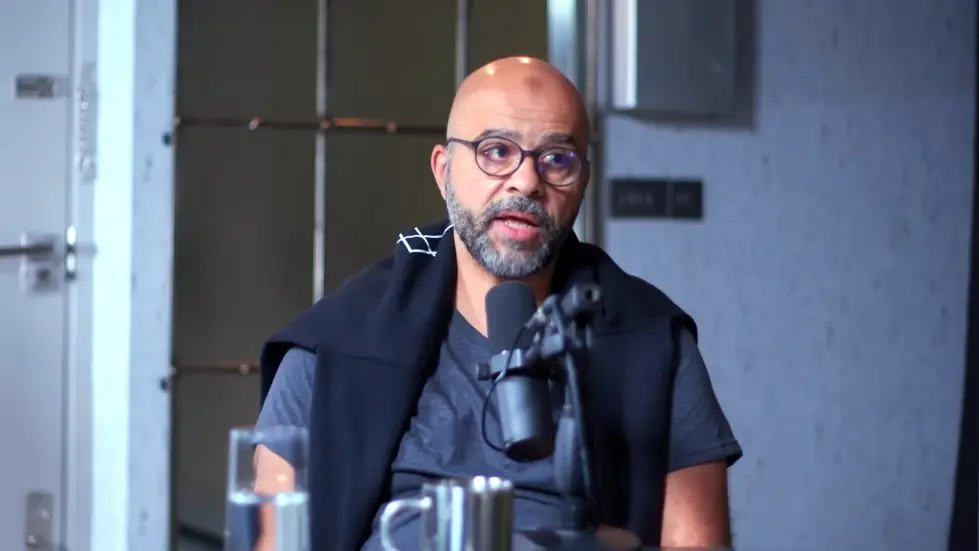 The Happiness Expert: Retrain Your Brain For Maximum Happiness: Mo Gawdat | E144 020