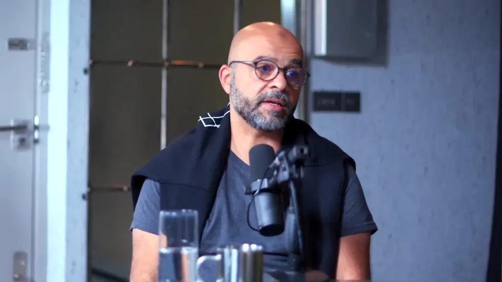 The Happiness Expert: Retrain Your Brain For Maximum Happiness: Mo Gawdat | E144 026