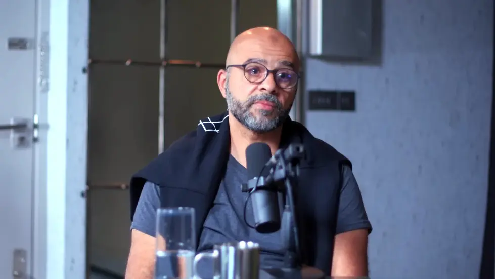 The Happiness Expert: Retrain Your Brain For Maximum Happiness: Mo Gawdat | E144 031