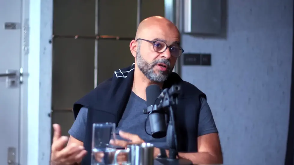 The Happiness Expert: Retrain Your Brain For Maximum Happiness: Mo Gawdat | E144 036