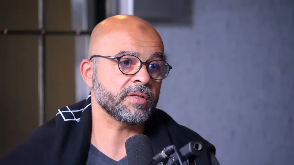 The Happiness Expert: Retrain Your Brain For Maximum Happiness: Mo Gawdat | E144 037