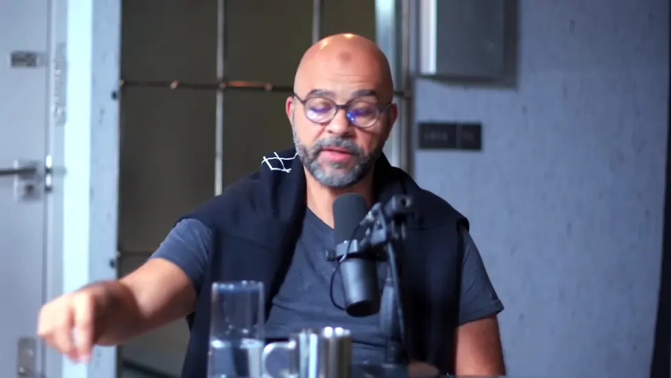 The Happiness Expert: Retrain Your Brain For Maximum Happiness: Mo Gawdat | E144 039