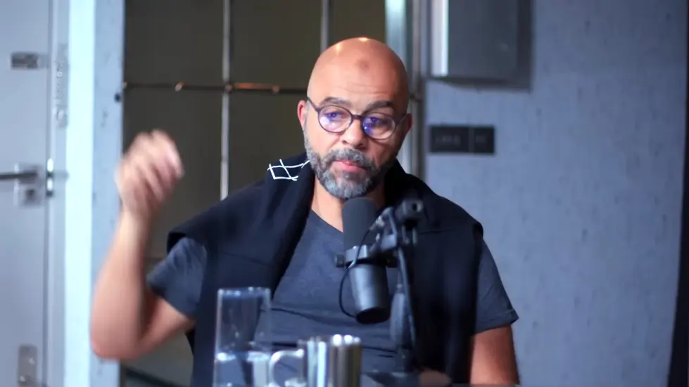 The Happiness Expert: Retrain Your Brain For Maximum Happiness: Mo Gawdat | E144 044