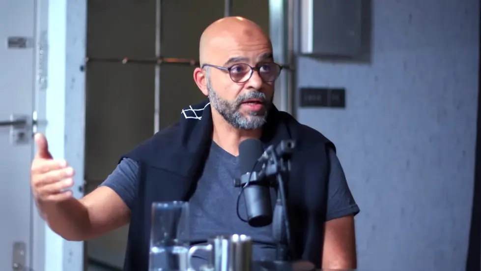 The Happiness Expert: Retrain Your Brain For Maximum Happiness: Mo Gawdat | E144 048