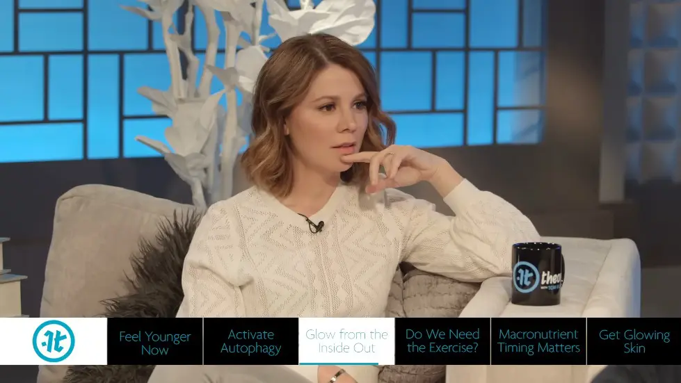 Eat These Ingredients to Slow The Aging Process | Naomi Whittel on Health Theory 020