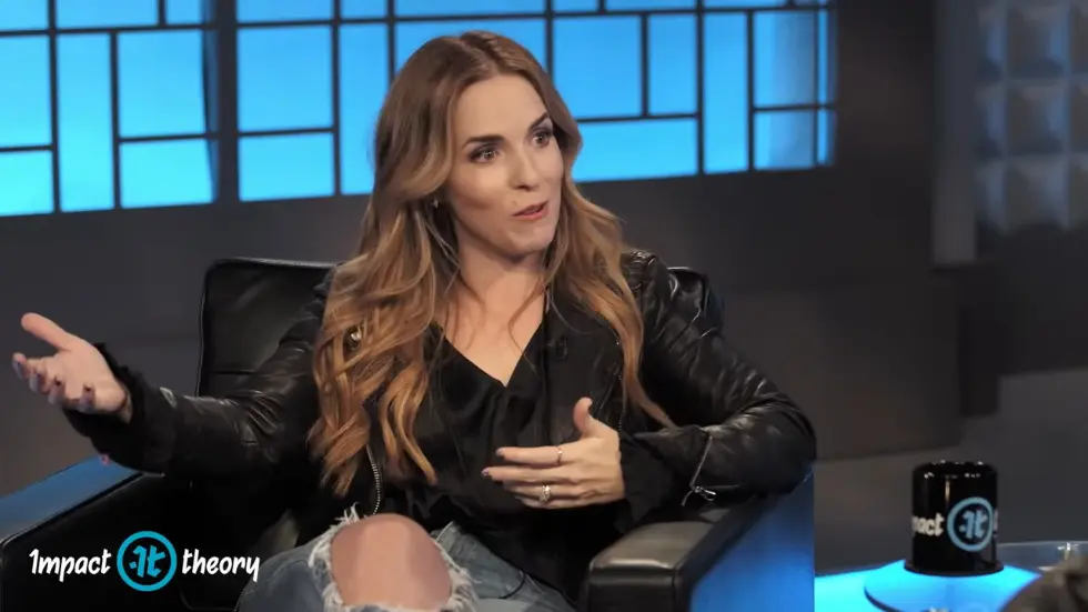 I Don&rsquo;t Care What You Think Of Me For Having A Dream | Rachel Hollis on Impact Theory 009