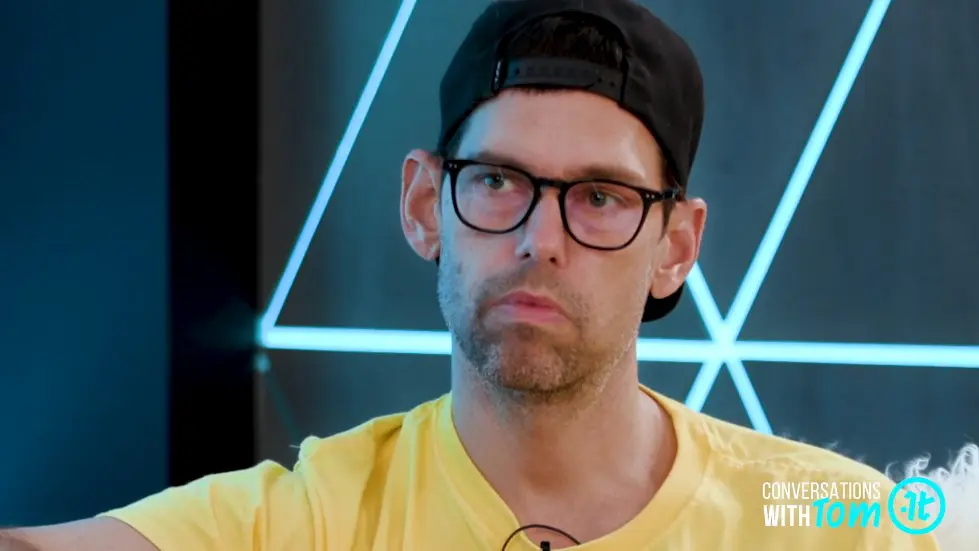 Rachel Hollis Shares Her Secrets for Reframing The Toughest Years of Your Life 006