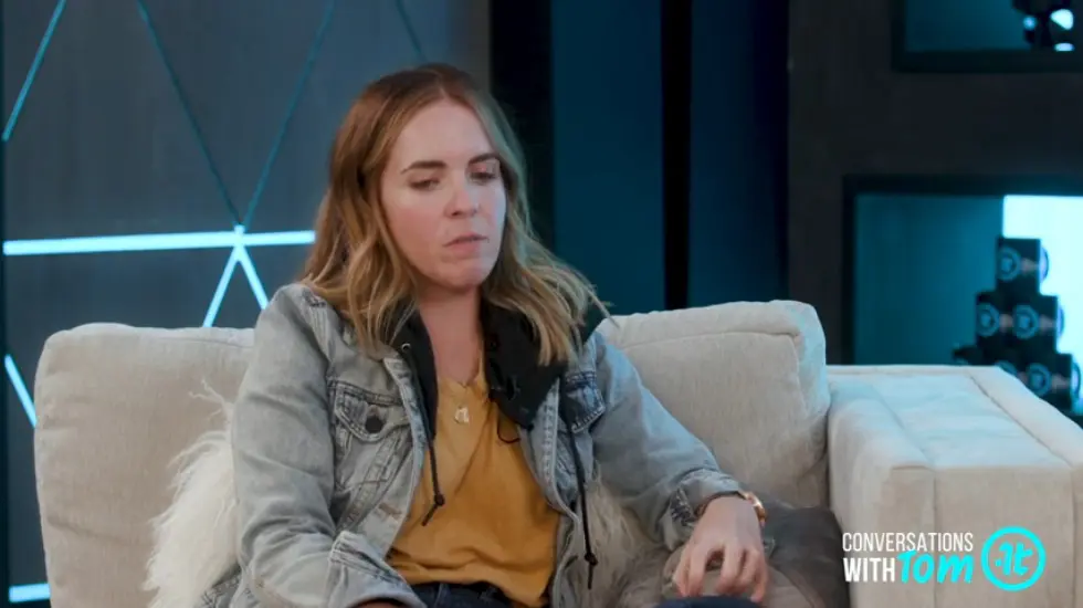 Rachel Hollis Shares Her Secrets for Reframing The Toughest Years of Your Life 012