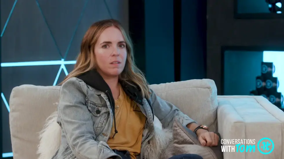 Rachel Hollis Shares Her Secrets for Reframing The Toughest Years of Your Life 016