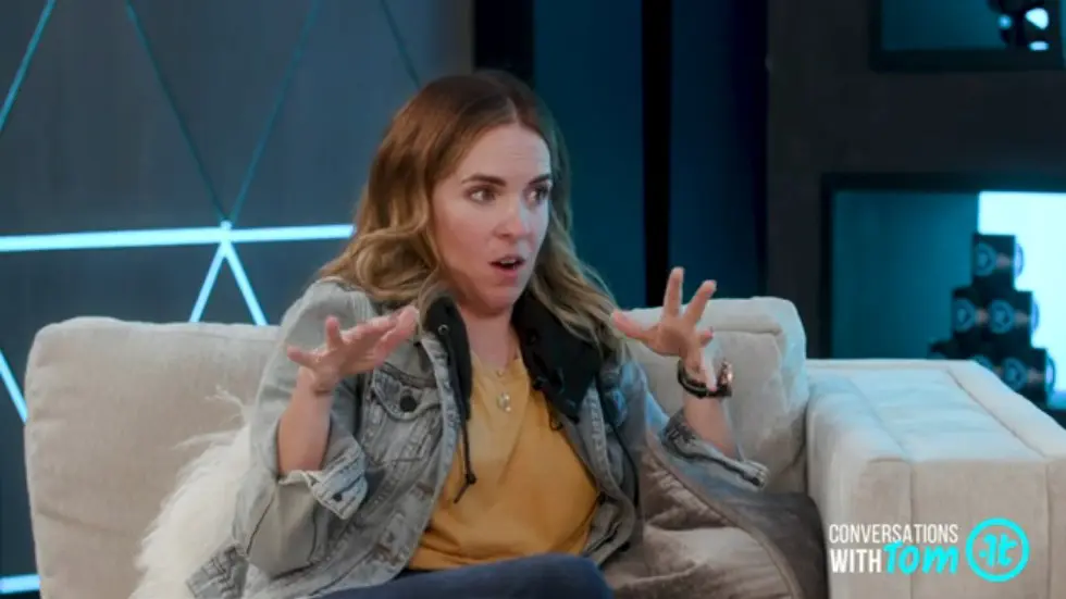 Rachel Hollis Shares Her Secrets for Reframing The Toughest Years of Your Life 024