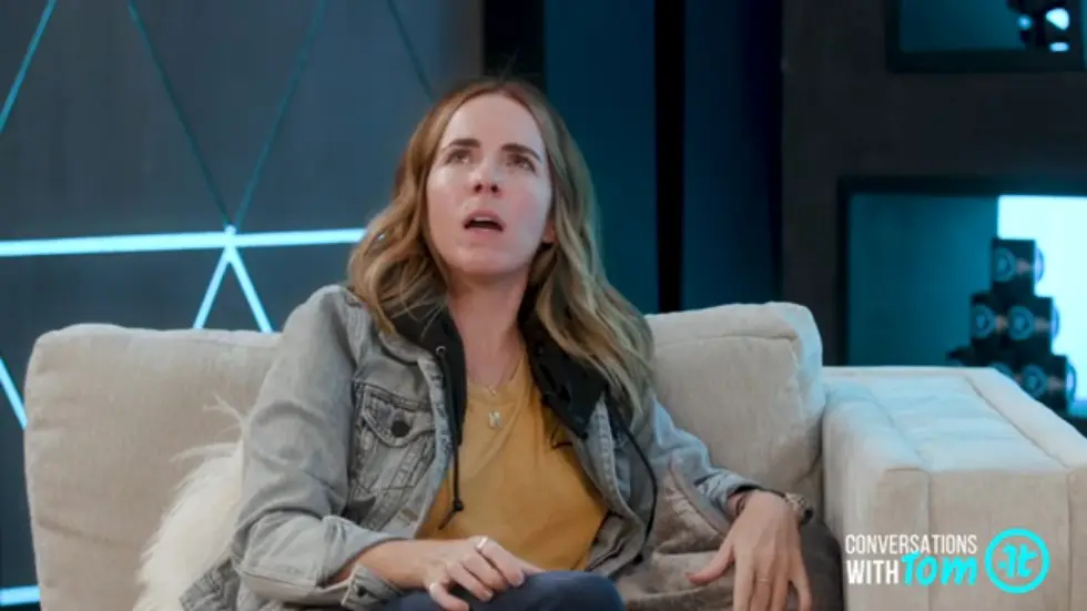 Rachel Hollis Shares Her Secrets for Reframing The Toughest Years of Your Life 025