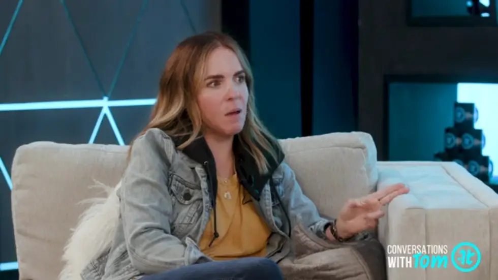 Rachel Hollis Shares Her Secrets for Reframing The Toughest Years of Your Life 034