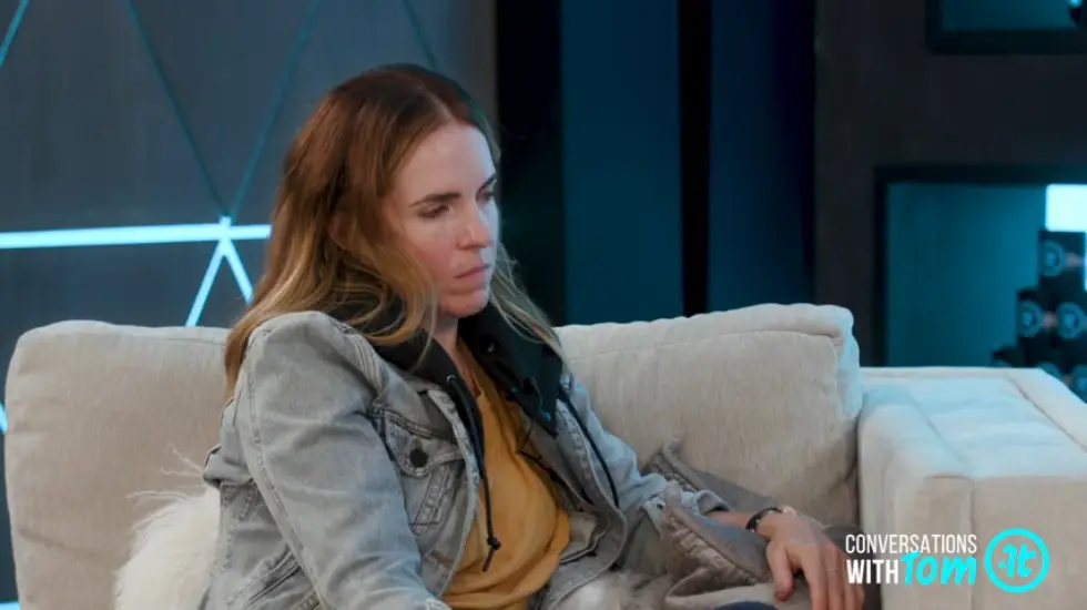 Rachel Hollis Shares Her Secrets for Reframing The Toughest Years of Your Life 058