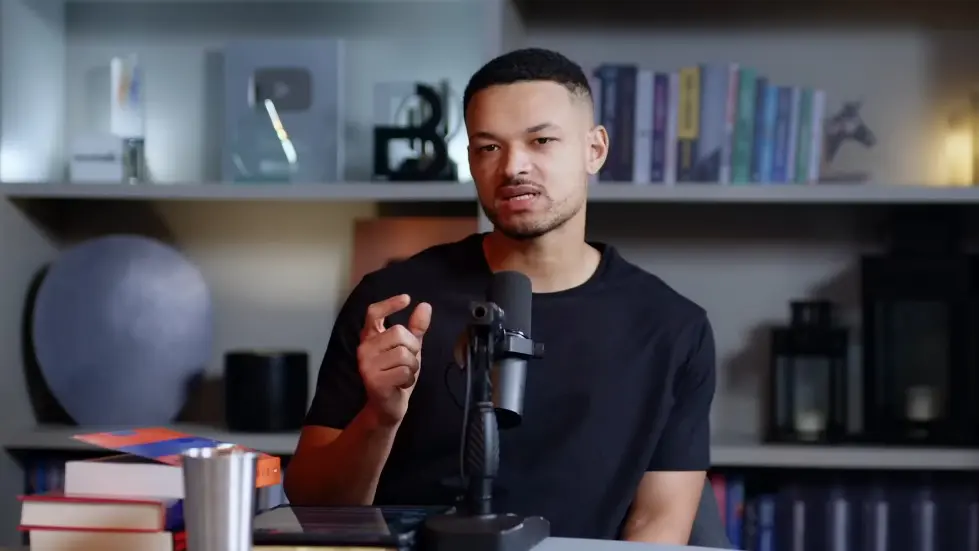 Robert Greene: How To Seduce Anyone, Build Confidence & Become Powerful | E232 034