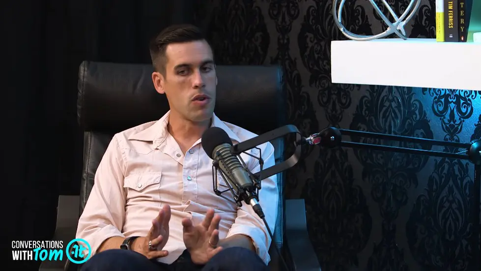 How to Use Stillness to Achieve Greatness | Ryan Holiday on Conversations with Tom 003