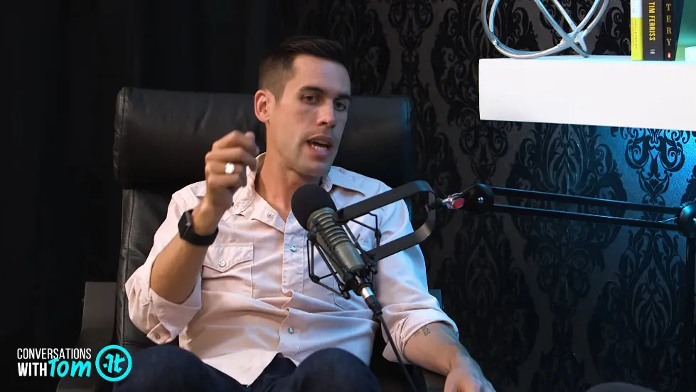 How to Use Stillness to Achieve Greatness | Ryan Holiday on Conversations with Tom 013