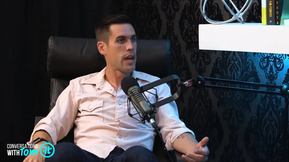 How to Use Stillness to Achieve Greatness | Ryan Holiday on Conversations with Tom 016
